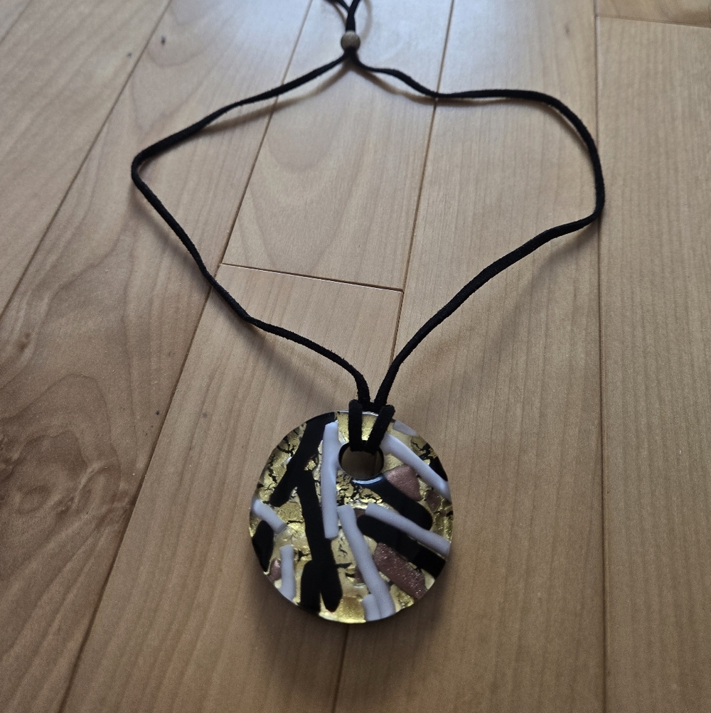 Black and Gold Pendant Necklace